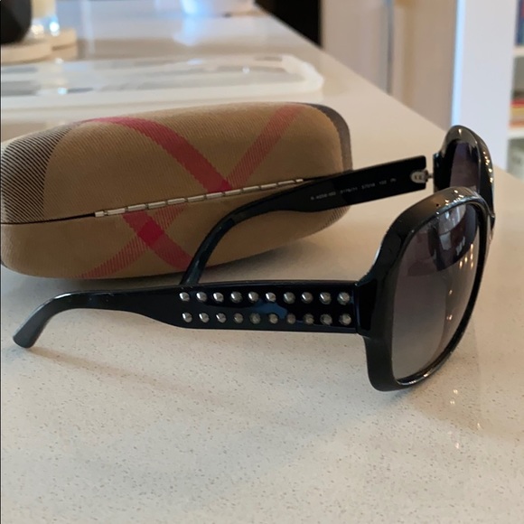 Burberry London studded black glasses - Picture 2 of 7